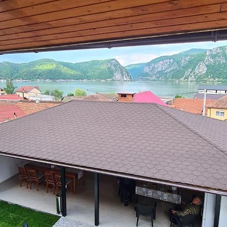 Villa Alexandra Si Adan Dubova Esterno foto