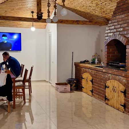 Villa Alexandra Si Adan Dubova Esterno foto