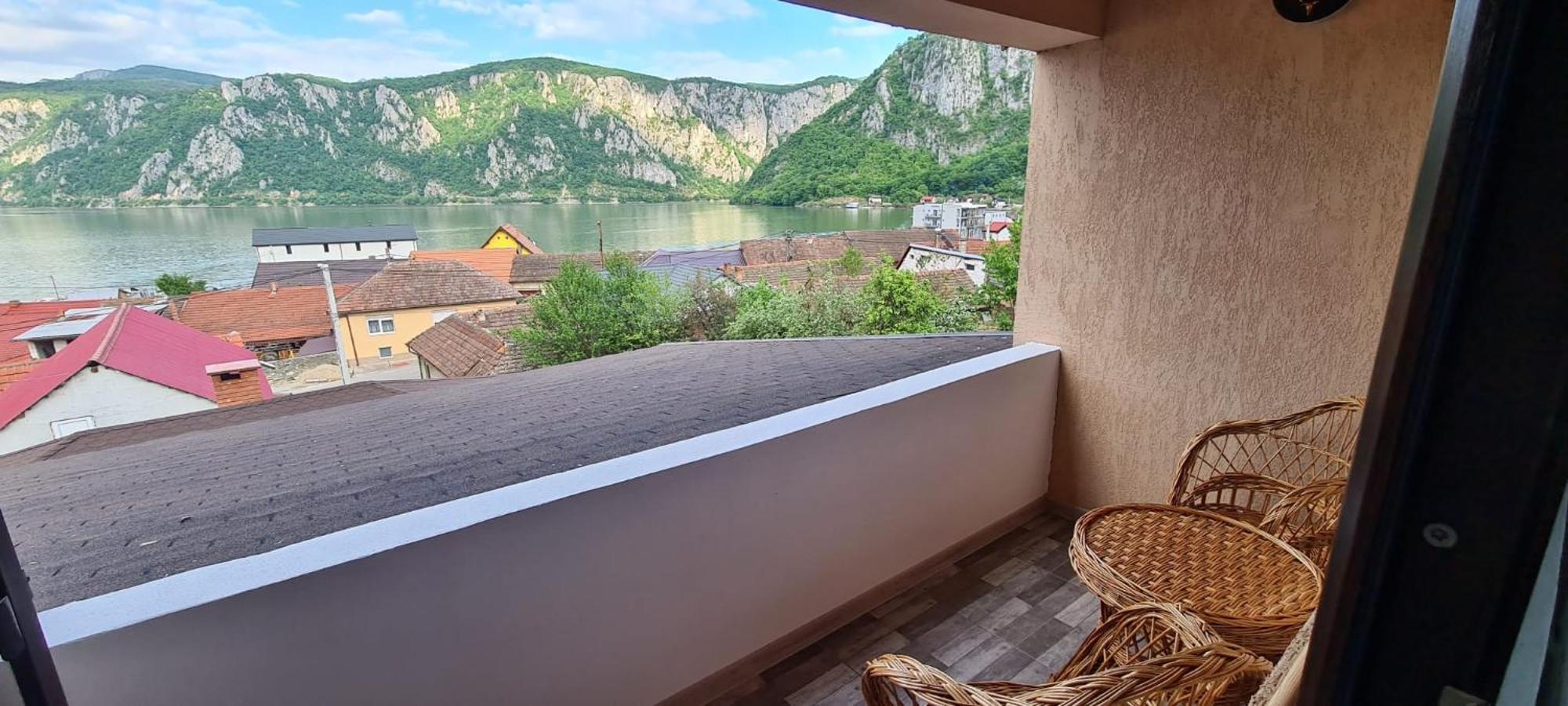Villa Alexandra Si Adan Dubova Esterno foto